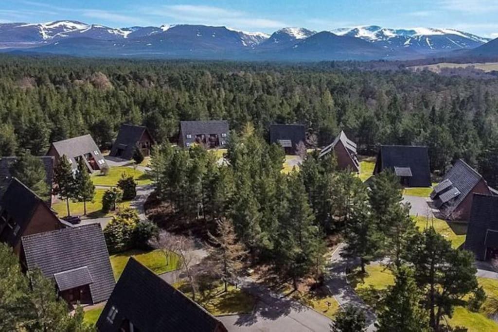 Coylumbridge Lodge, Aviemore, Highlands エクステリア 写真